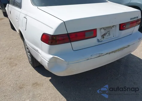 1999 Toyota Camry Le from USA, damaged, VIN 4T1BG22K4XU542750